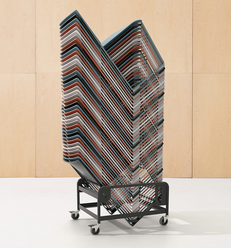 Штабелируемые стулья удобны тем, что занимают минимум места при хранении Штабелируемые стулья удобны тем, что занимают минимум места при хранении