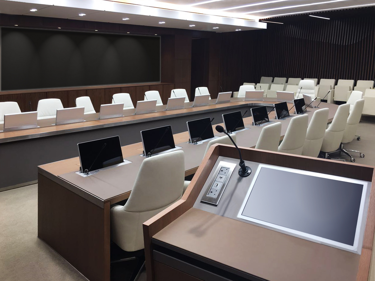 Еще один стол с встроенными экранами от того же производителя — модель Times Square Еще один стол с встроенными экранами от того же производителя — модель Times Square