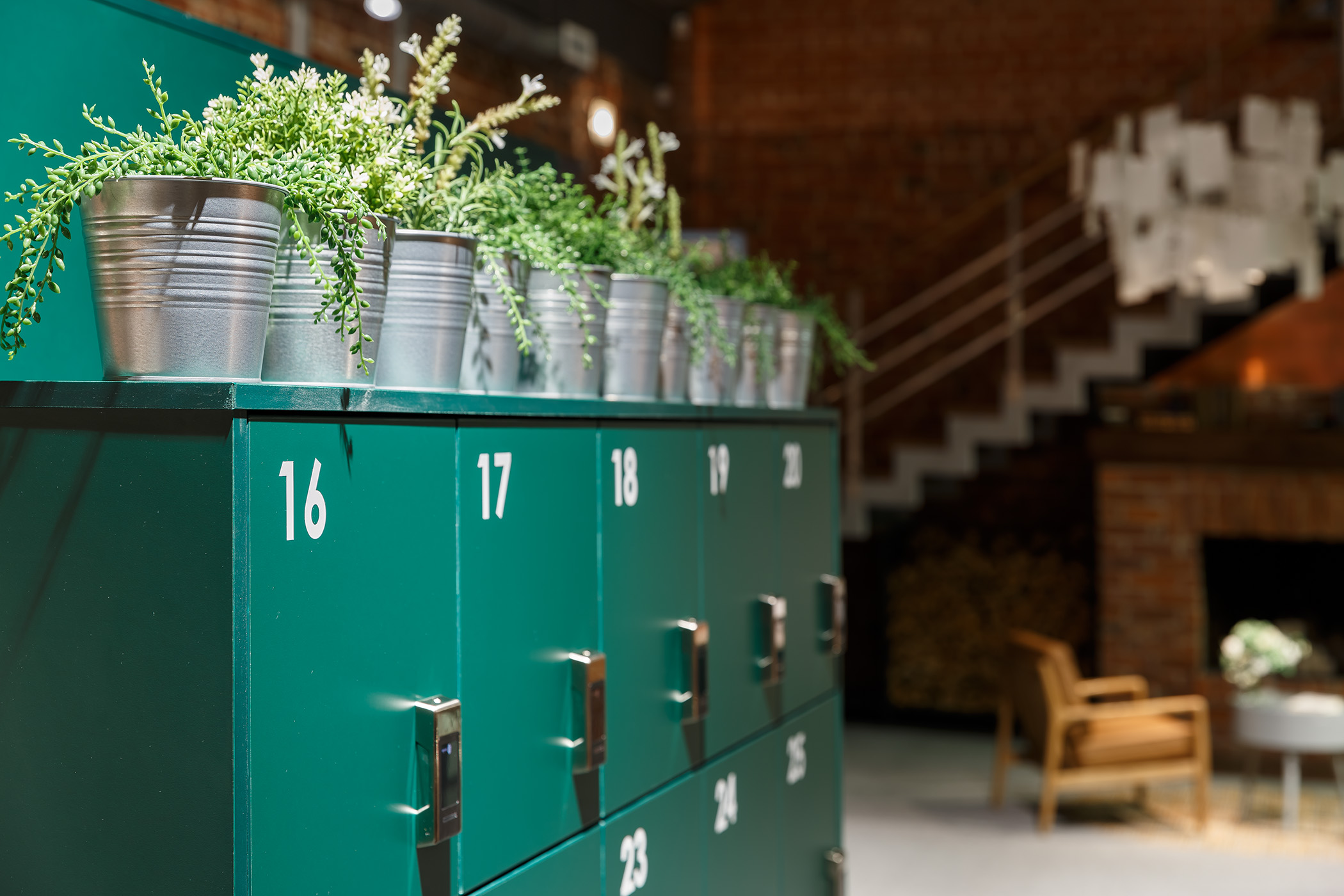 локеры для личных вещей резидентов, кухонный стол, кухня, кофепоинты, подиум, стойка для оргтехники локеры для личных вещей резидентов, кухонный стол, кухня, кофепоинты, подиум, стойка для оргтехники