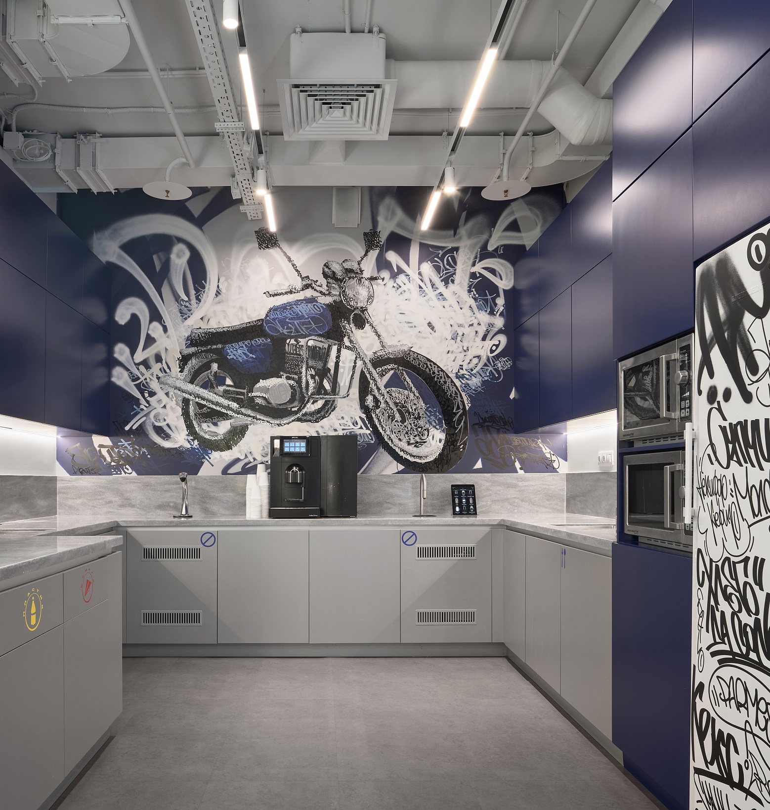 Обновили дизайн в кухне Обновили дизайн в кухне