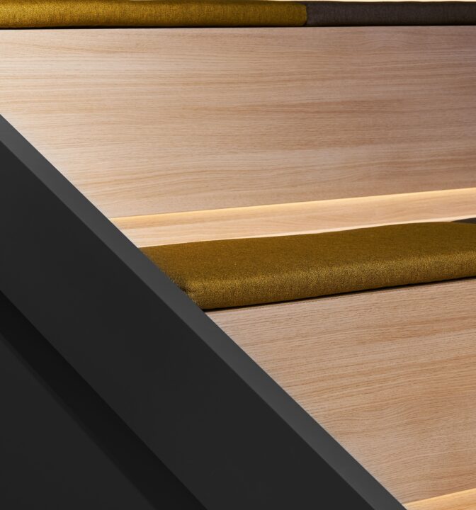 Интерьер офиса в современном стиле для билетного оператора Kassir.ru - фото №17