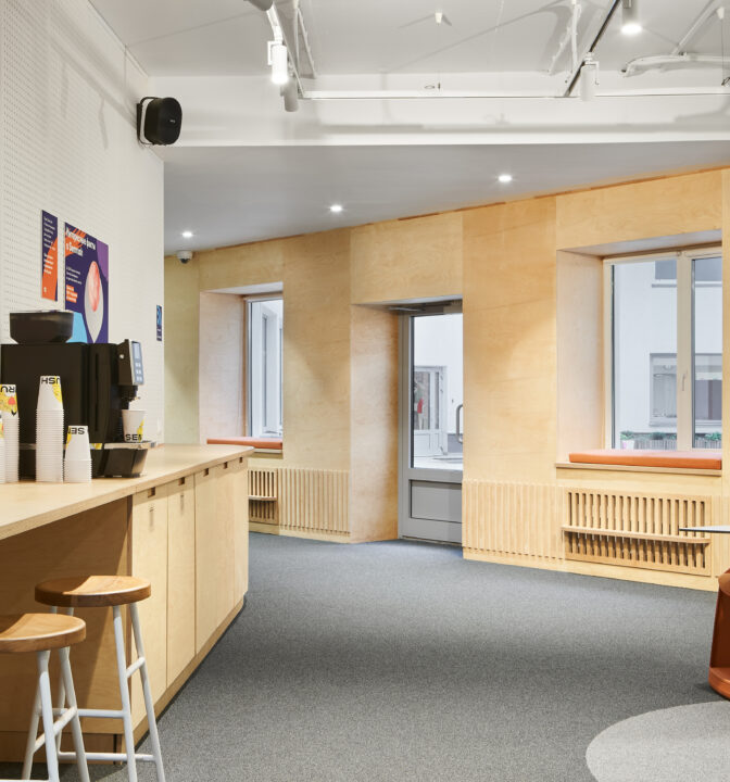 Дизайн офиса в Санкт-Петербурге для IT-компании Semrush - фото №2