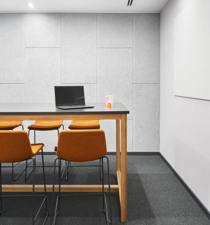 Дизайн офиса в Санкт-Петербурге для IT-компании Semrush - фото №9