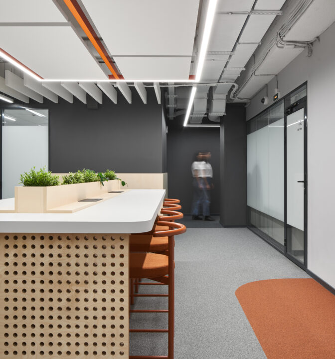 Дизайн офиса в Санкт-Петербурге для IT-компании Semrush - фото №8