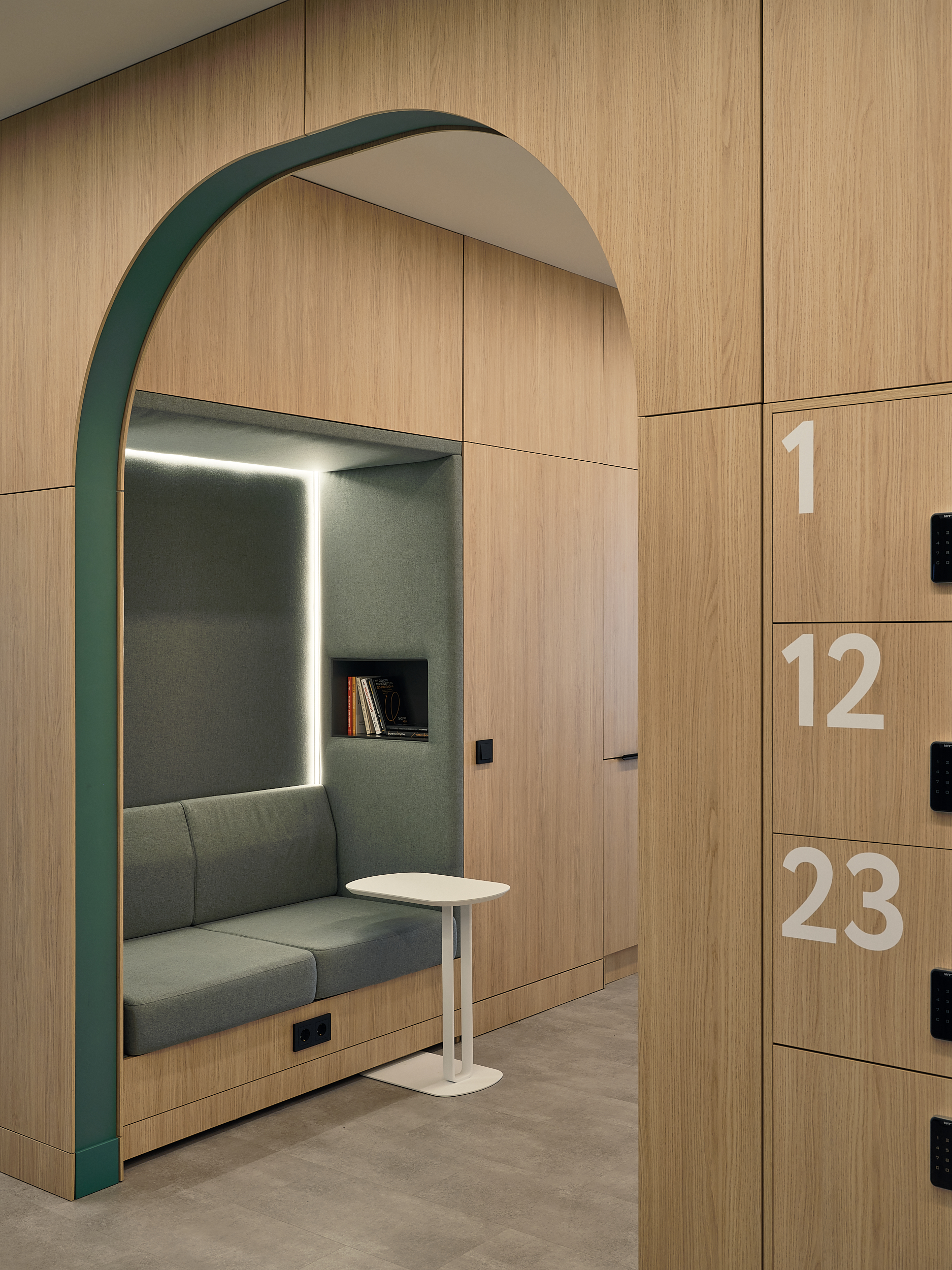 Пример небольшой зоны отдыха, расположенной рядом с кофепоинтом, в проекте компании «ЕДИНЫЙ ЦУПИС» Пример небольшой зоны отдыха, расположенной рядом с кофепоинтом, в проекте компании «ЕДИНЫЙ ЦУПИС»