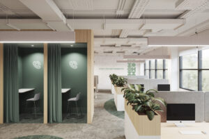 В офисе НПО Технологии на стенах обозначены названия отделов и выделены zoom-комнаты.